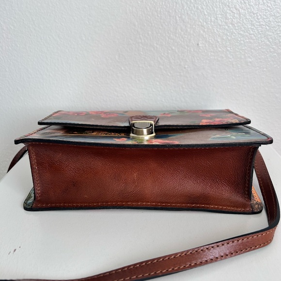 Patricia Nash LOCRI French Riviera Crossbody Bag . New with tag - Picture 9 of 13